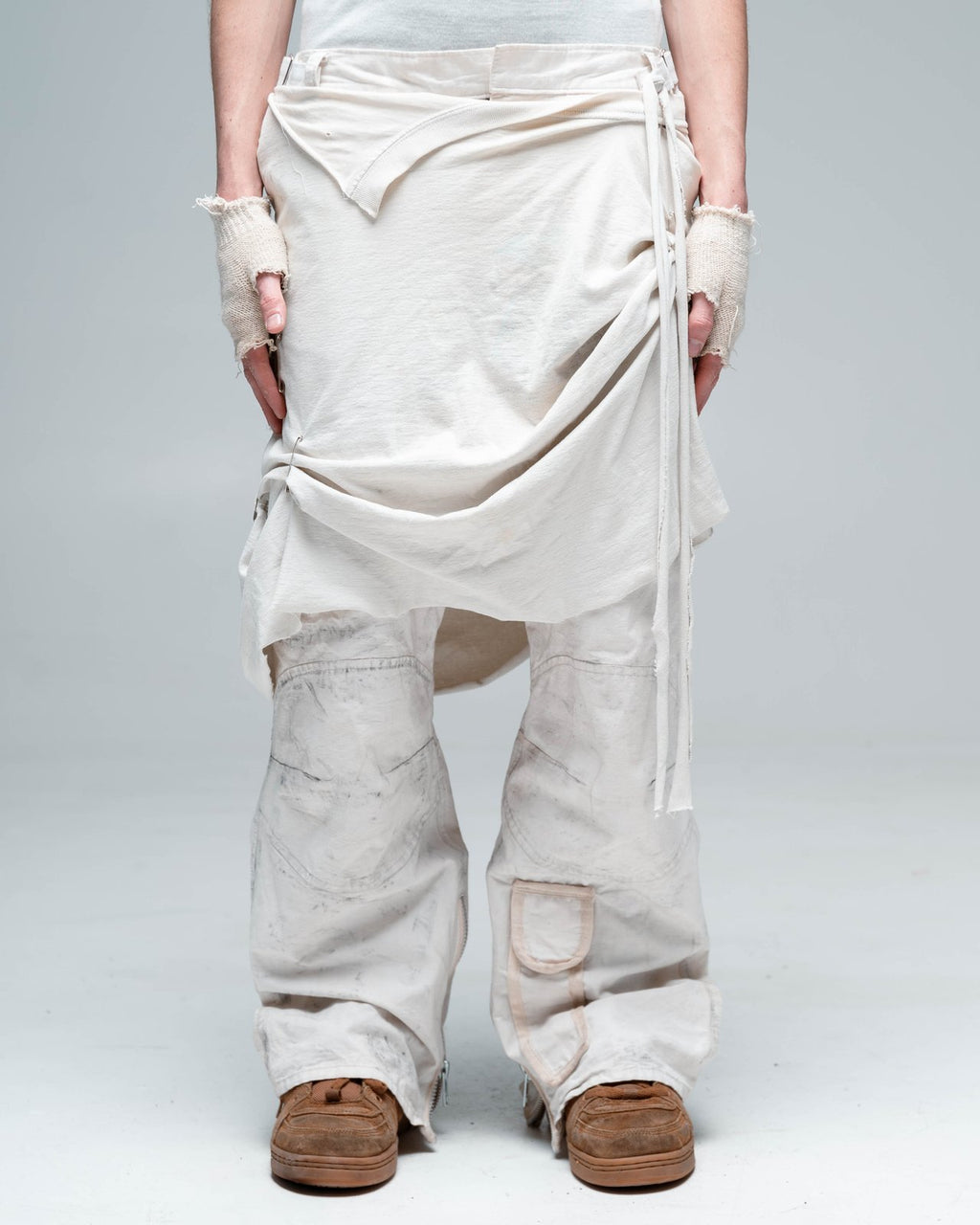 “Dragged” graft pants