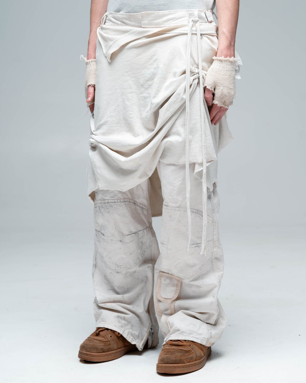 “Dragged” graft pants